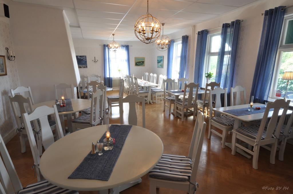 Pensionat Praestgarden Töreboda Eksteriør billede