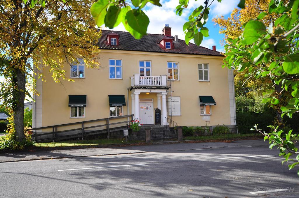 Pensionat Praestgarden Töreboda Eksteriør billede